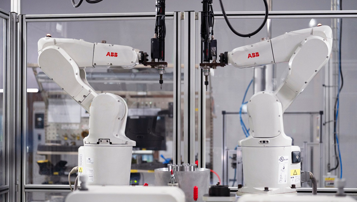 ABB baut Robotikfabrik in den USA aus