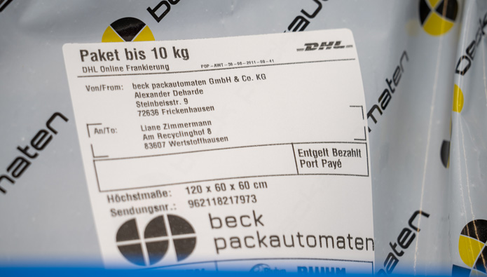 Folienverpackungen etikettieren mit Bluhm Systeme